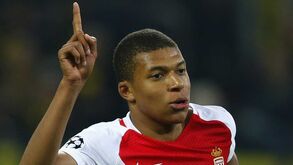 Paris SG disposto a igualar qualquer oferta por Mbappé
