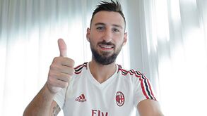 Donnarumma aos pares em Milão: agora foi contratado o irmão Antonio