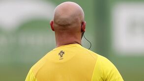 Alterações às leis do jogo: o que muda no fora-de-jogo e nos penáltis... e não só