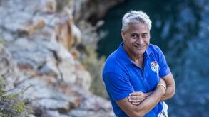 Ex-campeão olímpico leiloa medalhas: «Precisava do dinheiro»