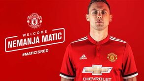 Oficial: Matic assina pelo Manchester United