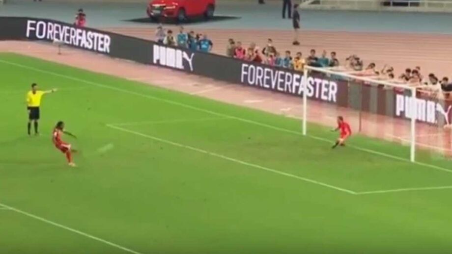 Médio do Bayern já tinha perdido a bola em lance que valeu o empate ao Arsenal