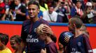 Neymar já ouviu (e bem alto) o seu nome no Parque dos Príncipes