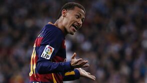 Advogado de Neymar entrega 222 milhões mas Liga espanhola não aceita