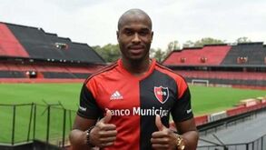 Argentina: Luís Leal vai jogar na primeira equipa de Messi