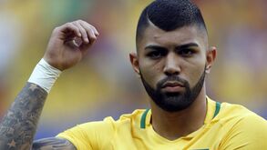 Gabigol feliz por vestir 