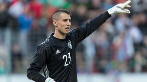 Ola John 'fez cair' Odi Vlachodimos