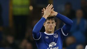 Ross Barkley tramado pelo... telefone