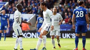 Chelsea triunfa na visita a Leicester