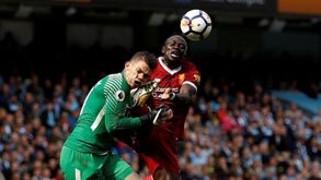 Sadio Mané pede desculpa a Ederson pelas redes sociais