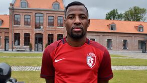 Avançado Junior Tallo reforça vitorianos