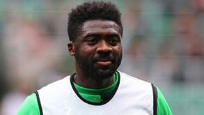 Kolo Touré anuncia fim de carreira como jogador