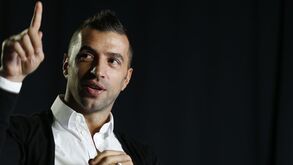 Encarnados têm alternativas a Simão Sabrosa