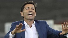 Treinador do Valencia deixa elogios a Gonçalo Guedes