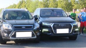 Theo Hernández ia arranjando um 31 com o carro em Valdebebas