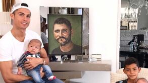 Cristiano Ronaldo comemora dia especial ao lado dos filhos 