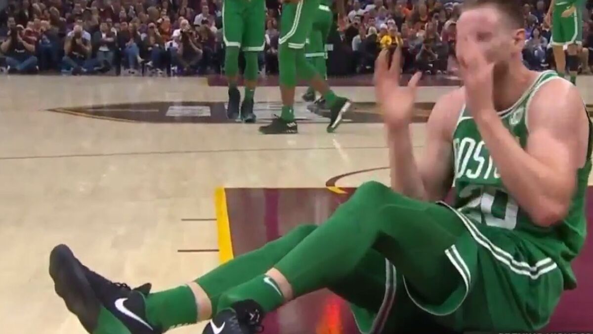 A arrepiante lesão de Gordon Hayward no primeiro jogo pelos Celtics - Vídeo  Dailymotion