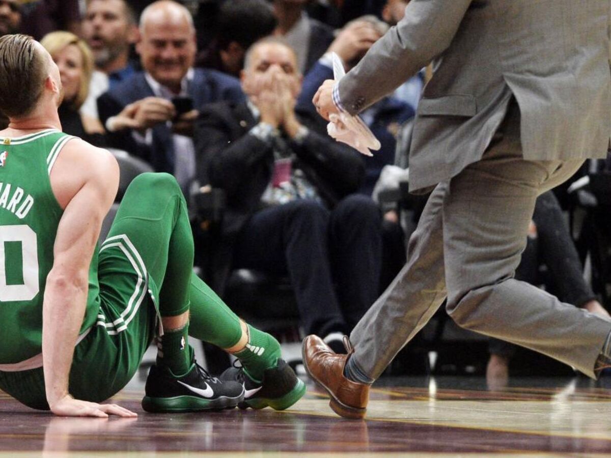 Lesão grave de Gordon Hayward marca início da temporada - NBA - Jornal  Record