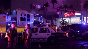Novo balanço dá conta de pelo menos 20 mortos e 100 feridos em tiroteio de Las Vegas