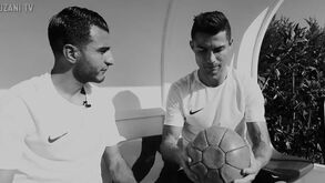 Como se safa Cristiano Ronaldo contra Touzani, o rei do freestyle?