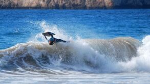 Joana Schenker sagra-se campeã mundial de bodyboard