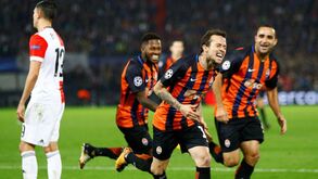 Shakhtar de Paulo Fonseca vence na Holanda e isola-se no segundo lugar