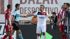 Liga pede inquérito à falha do VAR no Aves-Benfica