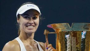 Martina Hingis anuncia fim da carreira