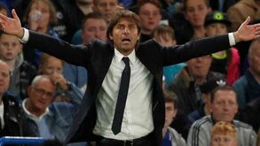 Conte não olhou a palavras para responder às críticas