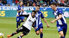Valencia vence Alavés e conquista o sexto triunfo consecutivo na Liga espanhola