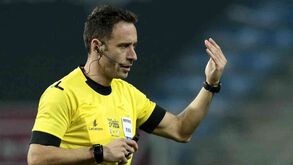 Árbitros portugueses vão testar vídeoárbitro no Inglaterra-Brasil