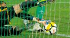 Sem vídeo-árbitro, estalou a polémica no Rio Ave-Sp. Braga: bola entrou ou não?