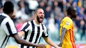 Juventus aproveita empates de Inter e Nápoles