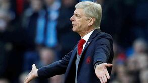 Arsène Wenger: «Se alguém consegue parar o City? Vai ser difícil...»