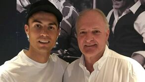Cristiano Ronaldo tirou foto com um dos poucos guarda-redes a quem nunca marcou...