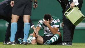 Acuña tem lesão muscular e deve parar três semanas