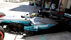 GP Brasil: Hamilton domina treinos livres e bate recorde da pista