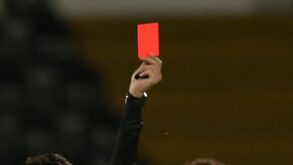 Só três dos 76 árbitros ainda não pediram dispensa para jogos do fim de semana