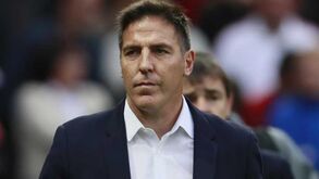 Mundo do futebol unido em torno do treinador do Sevilha