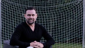 Maniche à frente da AD Camacha e a ajudar quem mais precisa