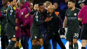 E Guardiola lá deu uma 'tacadinha' a Wenger... 22 dias depois