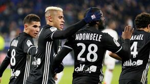 Remate em vólei de Mariano Díaz (Lyon) terminou neste golo