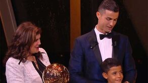 Ronaldo e a luta com Messi: «No final vemos quem ganha os troféus coletivos»
