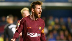 Barcelona vence o Villarreal e reforça a liderança 