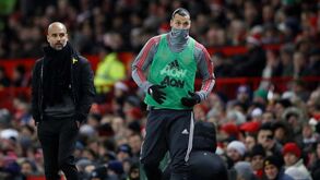 Frase dirigida a Ibrahimovic terá espoletado confrontos em Old Trafford