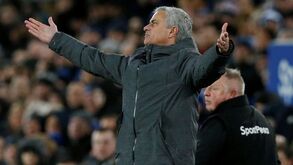 Mourinho falou do poderio financeiro do City e os chefes do United não gostaram nada