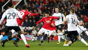 Taça de Inglaterra: Man. United sofre para eliminar equipa da 2.ª divisão
