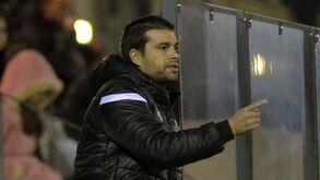 Sporting perde em Leiria e deixa fugir o Benfica