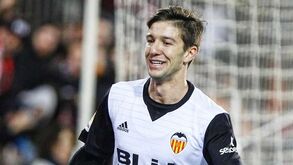 Vietto não fez por menos e chegou ao hat trick com golo do meio-campo