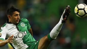 Pai de Alan Ruiz confirma: «Estamos a negociar o regresso ao Colón»